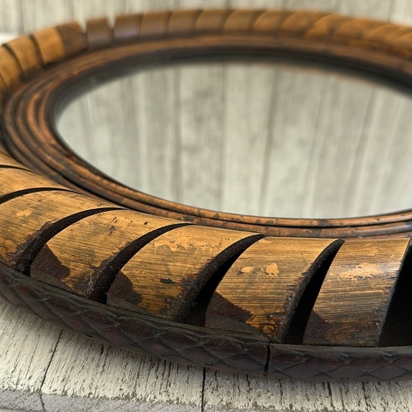 Vintage Bamboo and wood round mirror - Picture 3 of 8